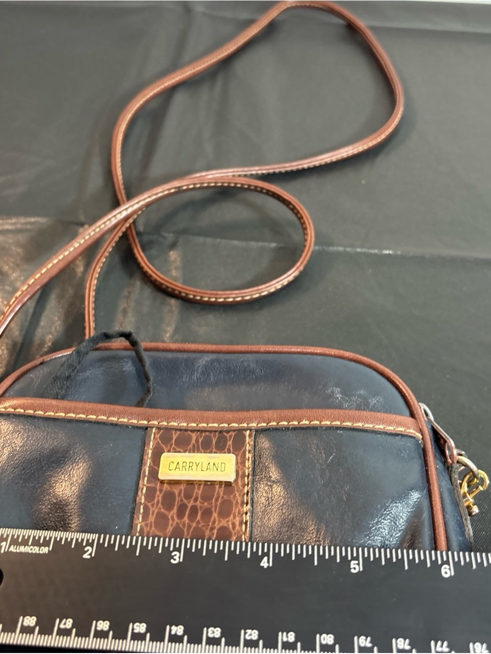 Carryland Vintage Navy and Brown Leather Crossbody 9/13 - Picture 9 of 11